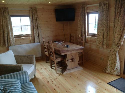 บริการและสิ่งอำนวยความสะดวก, Orme View Lodges in ชันดิกาย