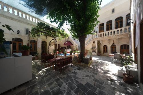 ŞarkÇırağan Konak Boutique Hotel