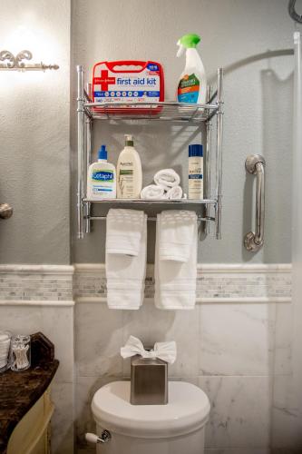 Comfortable, Family and Business Friendly 2BD/2BA House in North Austin Comfortable, Family and Business Friendly 2BD/2BA House in North Austin