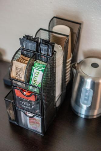 Comfortable, Family and Business Friendly 2BD/2BA House in North Austin Comfortable, Family and Business Friendly 2BD/2BA House in North Austin