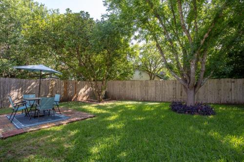 Comfortable, Family and Business Friendly 2BD/2BA House in North Austin