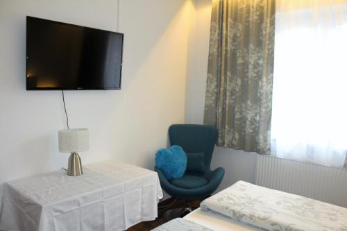 1 twin bed