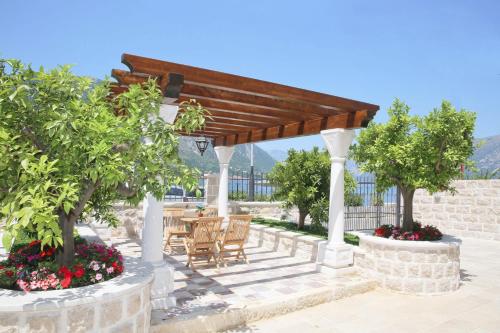 Vila Maestral Kotor - image 5