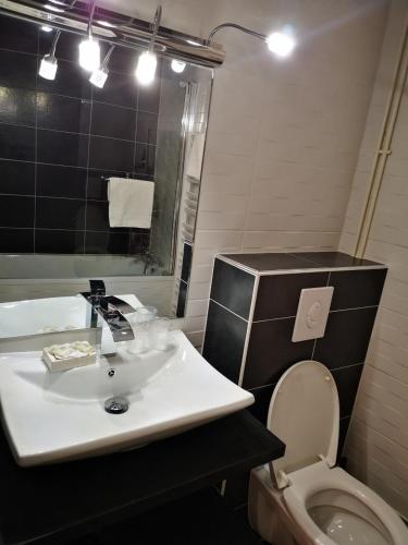 Hôtel Bar Brasserie L'ESCALE - main image