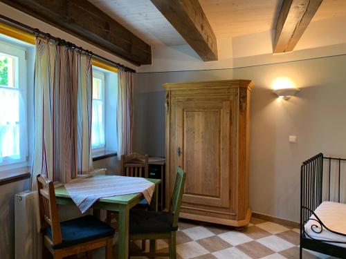 Double or Twin Room image 10