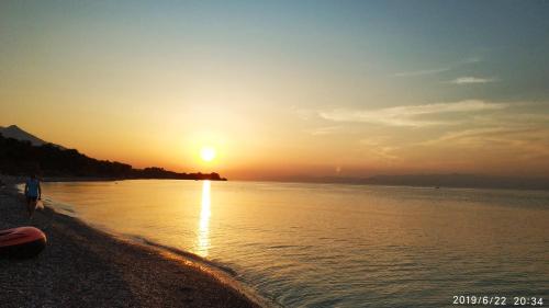  Melissi Seafront Apartment in Melission