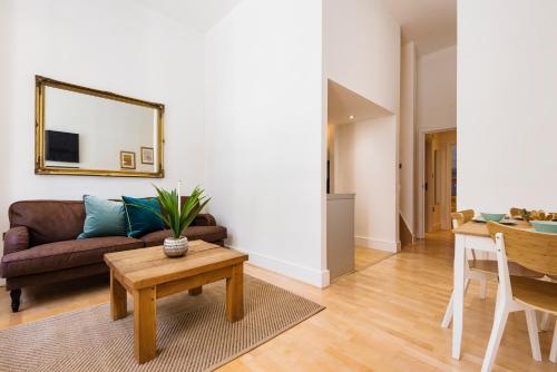 Picture of Stylish Hyde Park Apartment
