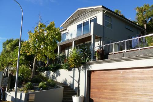 Exterior view, Waterfront Bliss in Stepneyville