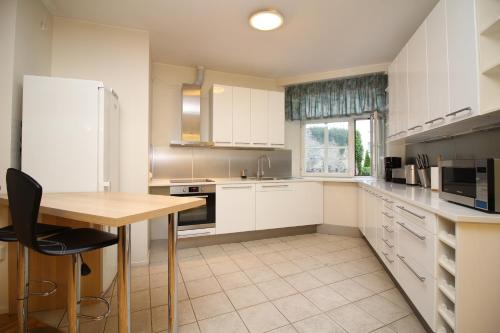 Tallinn City Apartments 4 bedroom with sauna and 2 bathroom - image 11