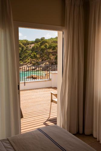 Hotel Tamariu - image 8