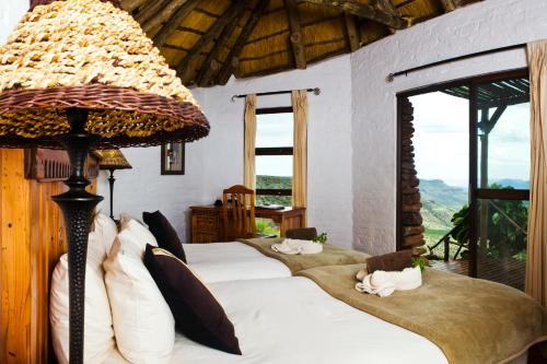 Зручності, Grootberg Lodge in Каманжаб