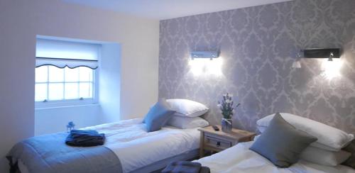 Manor House Inn - image 5