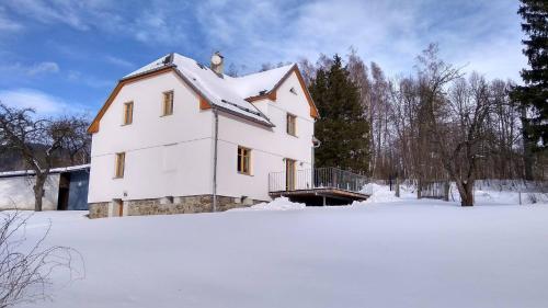 Ieeja, Apartmany na hajovne in Ostruzna
