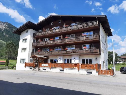 . Fischer im Dorf - Ferienwohnungen in Heiterwang