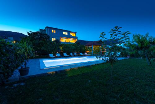 Villa Apartments Duje 4