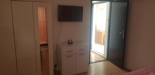  Apartment Mari - Crna Punta in Kruševo