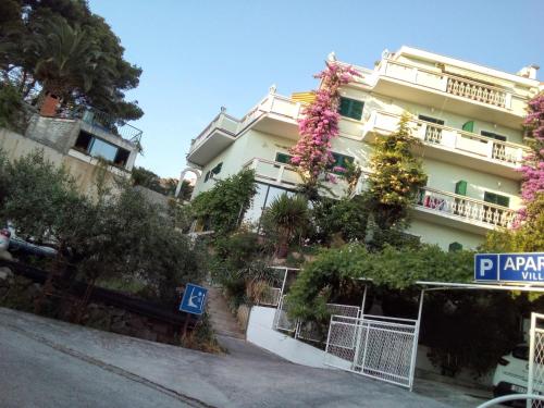 Aparthotel in Podgora