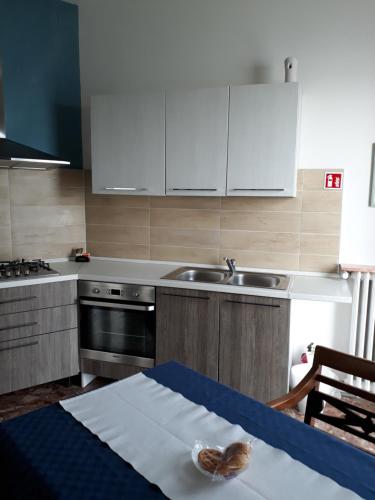 Apartment with Balcony and Sea View image 7
