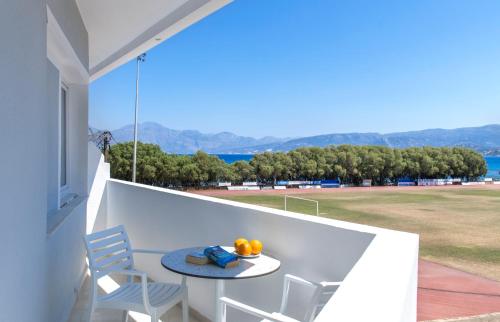 Naiades Marina Hotel - image 6