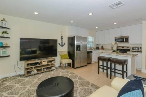 Lovely Cottage near the Beach and Downtown Sarasota in 새라소타 시내