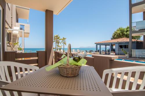 Girogiali beach hotel - image 4