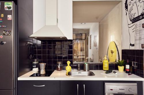 Free Hostels Barcelona - main image