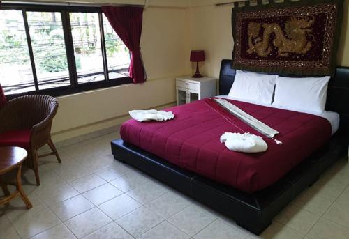 Oasis Guesthouse & Bar, Strand Karon