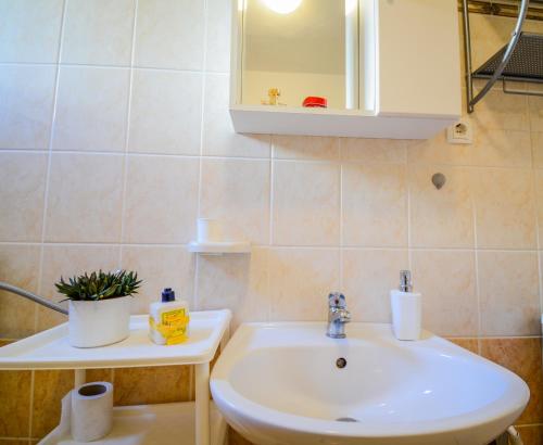 Katarina Apartment - image 8