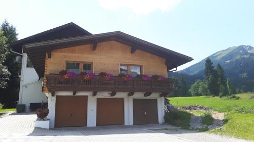 Gästehaus Koch - Apartment - Zöblen