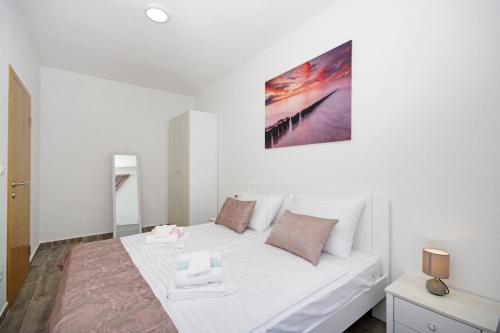 Superior Apartment image 10