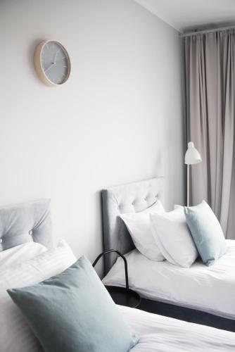 Studio Apartment image 10