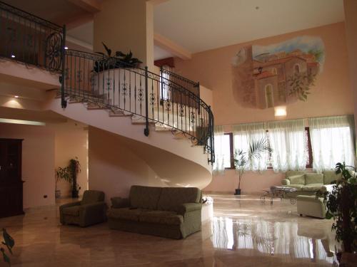 Hotel La Grotte - image 7