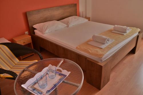 Rooms and Apartments Galeb -Salt Lake view - image 14