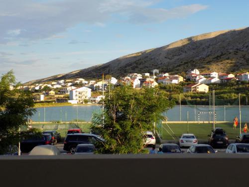 Rooms and Apartments Galeb -Salt Lake view - image 12