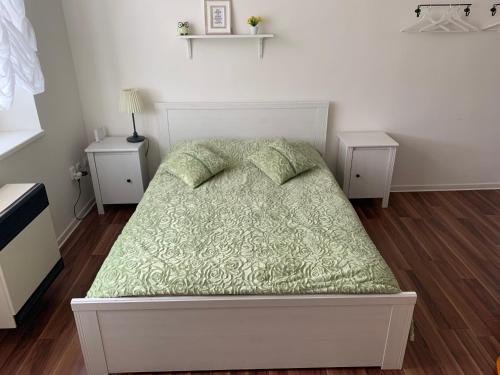 Nice Studio 5min from metro