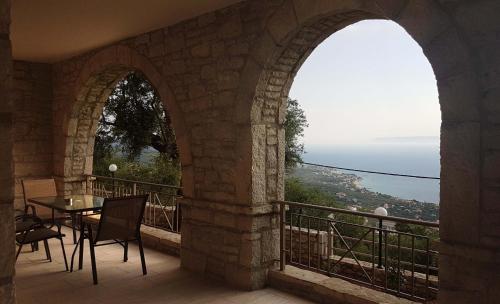 ระเบียง/ชานเรือน, Olive Stonehouses in อาโน เวอร์กา