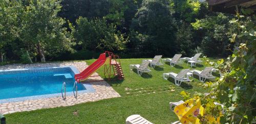 Peldbaseins, Orehite-Family Hotel ,Food & Pool in Bozhichen