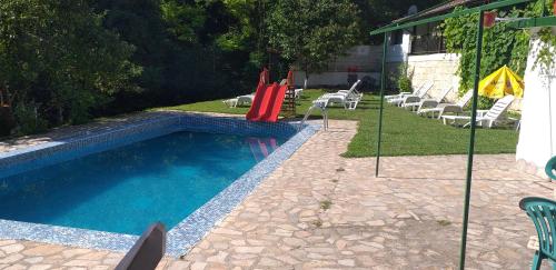 Spēļu laukums, Orehite-Family Hotel ,Food & Pool in Bozhichen