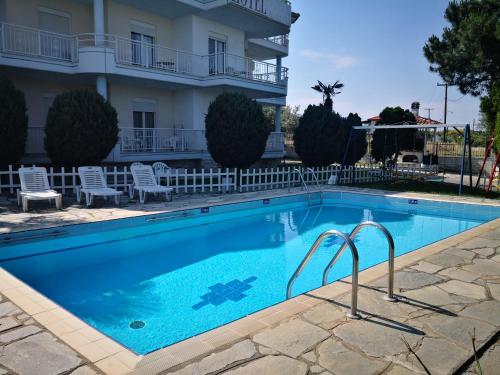  Villa kolona in Leptokaryá