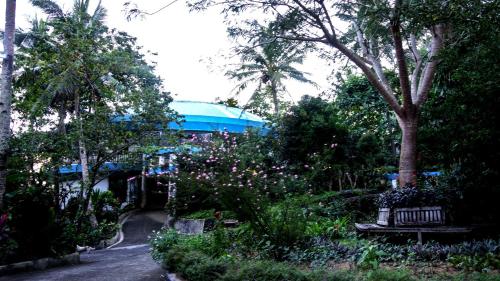 Entrance, Mirisbiris Garden and Nature Center in Bato