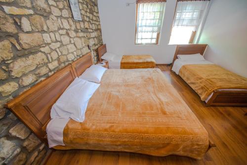 Hotel Kalaja - image 4