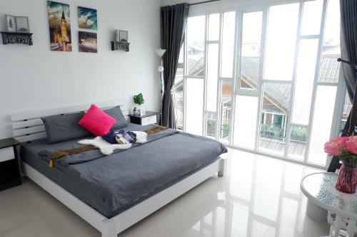 New cozy townhouse great location in Nimman New cozy townhouse great location in Nimman