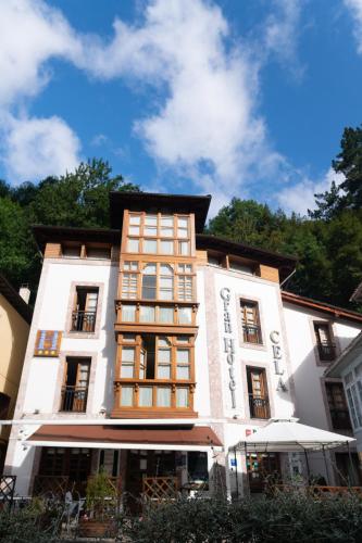 Gran Hotel Rural Cela, Belmonte de Miranda bei Perlunes