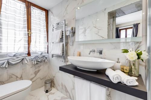 Trevi Private Suites by Premium Suites Collection - main image