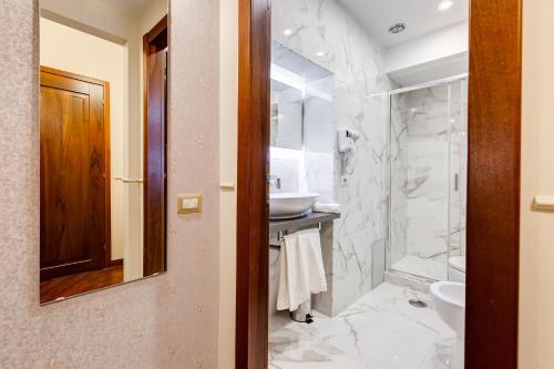 Trevi Private Suites by Premium Suites Collection - image 2
