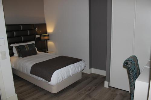 Single Room image 8