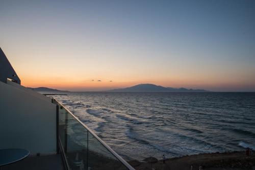 GOLDEN COAST BEACH - image 9