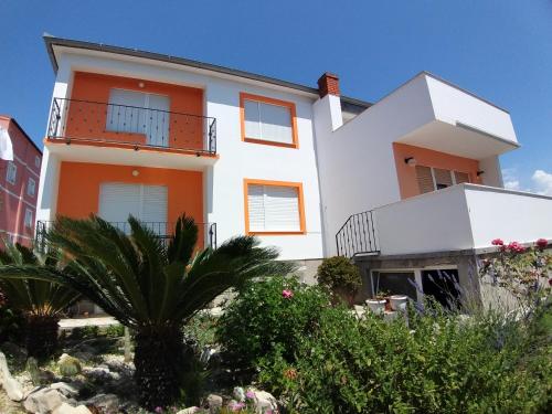  Apartmani Andrea, Unterkunft in Rab