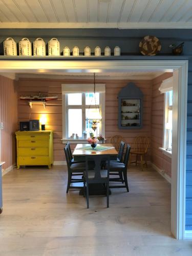 Instalaciones, Charming Lakeside House with sauna in Lillehammer City Center