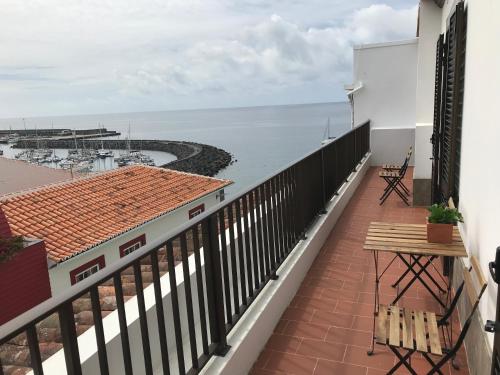 City and sea views in Angra Center